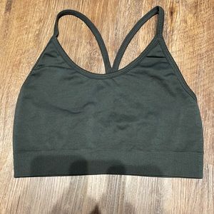 Basic dark green sports bra!